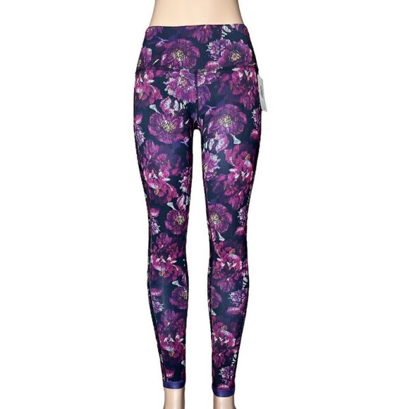 NWT Peach Reversible leggings.  - Picture 2 of 14